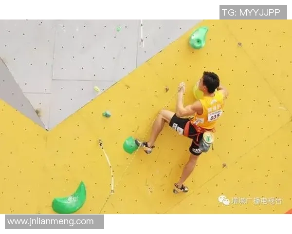 深圳攀岩队在世界街舞大赛中以55分稳居积分榜首位